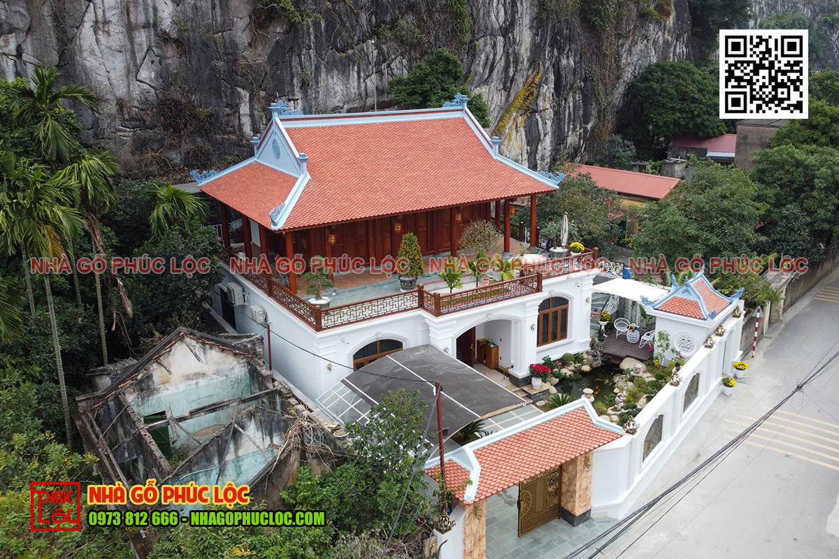 Lan can trong nhà gỗ cổ truyền