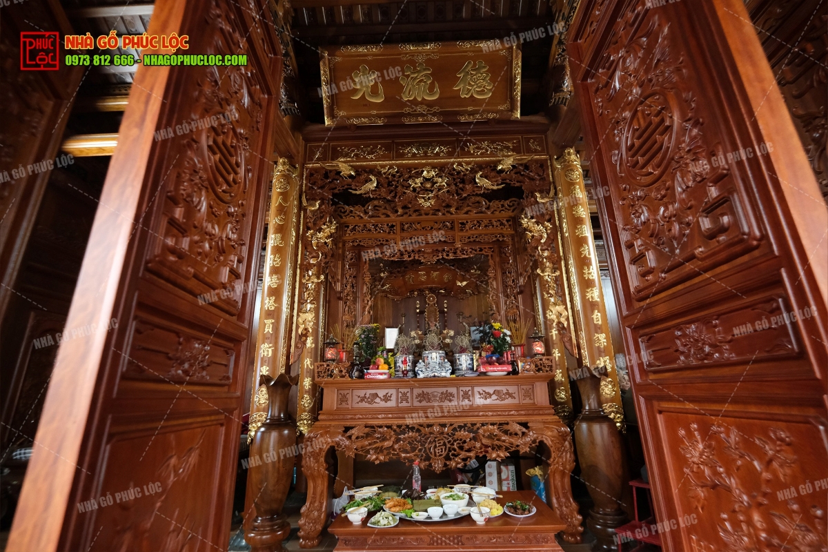 Bố trí sập thờ trong nhà gỗ cổ truyền